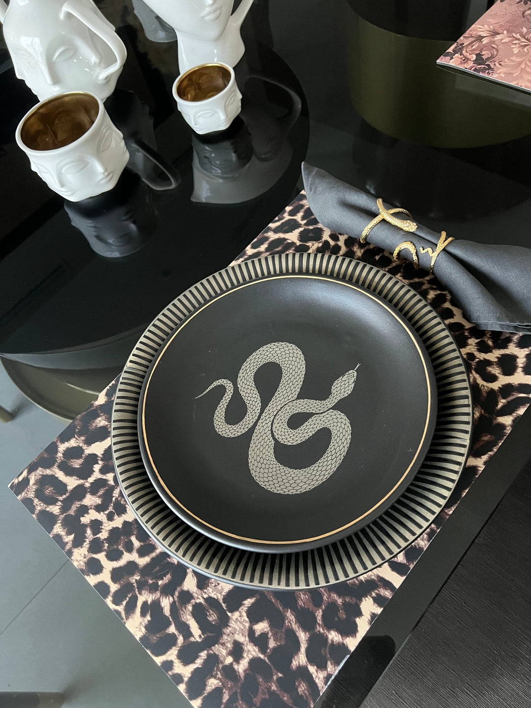 How to set your table - LAURA CANTU JEWELRY