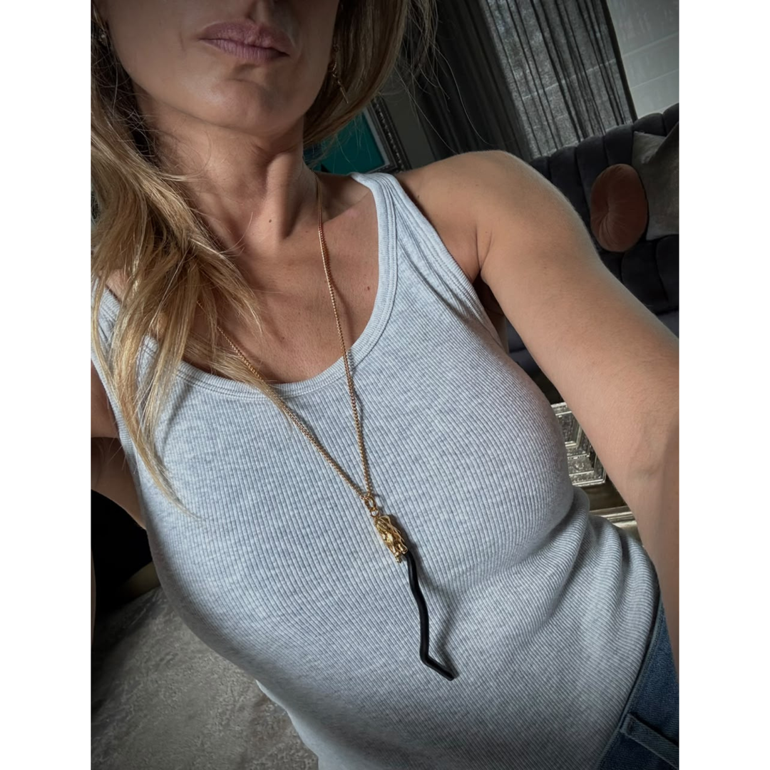 Coral Pendant / Flat Chain