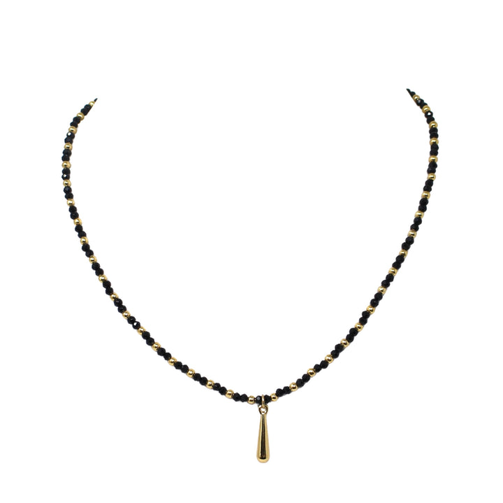 Collar con dije gota