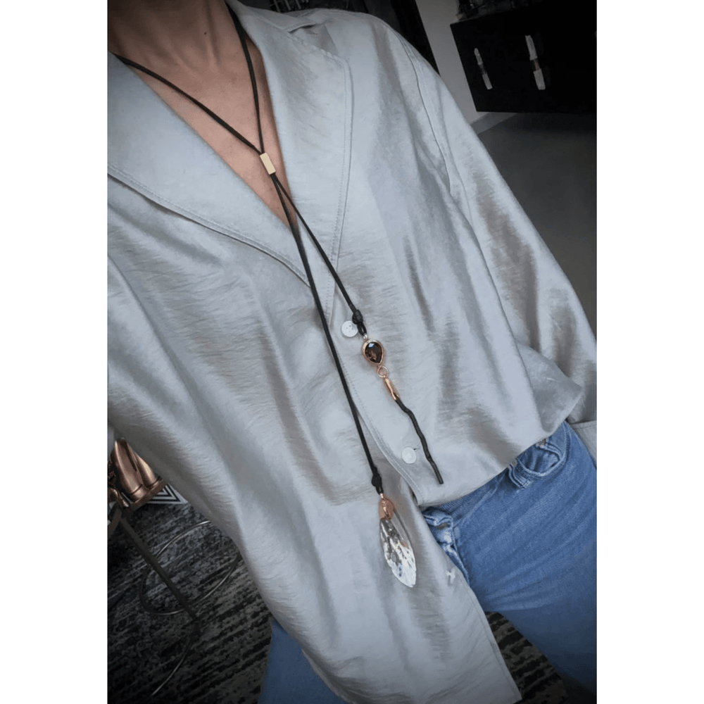 Abulone Shell con Pendiente tipo Coral negro - LAURA CANTU JEWELRY