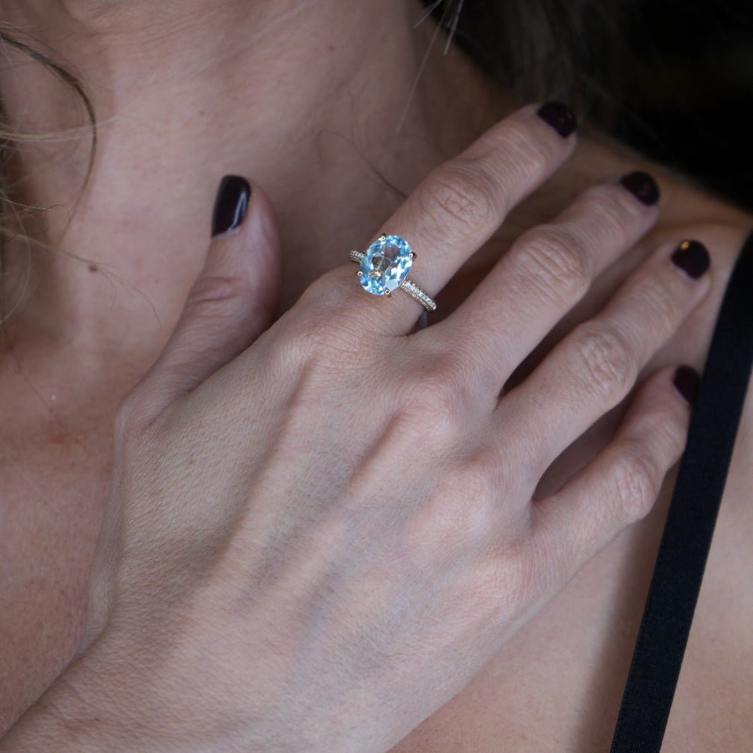 Anillo con Piedra Topaz azul - LAURA CANTU JEWELRY