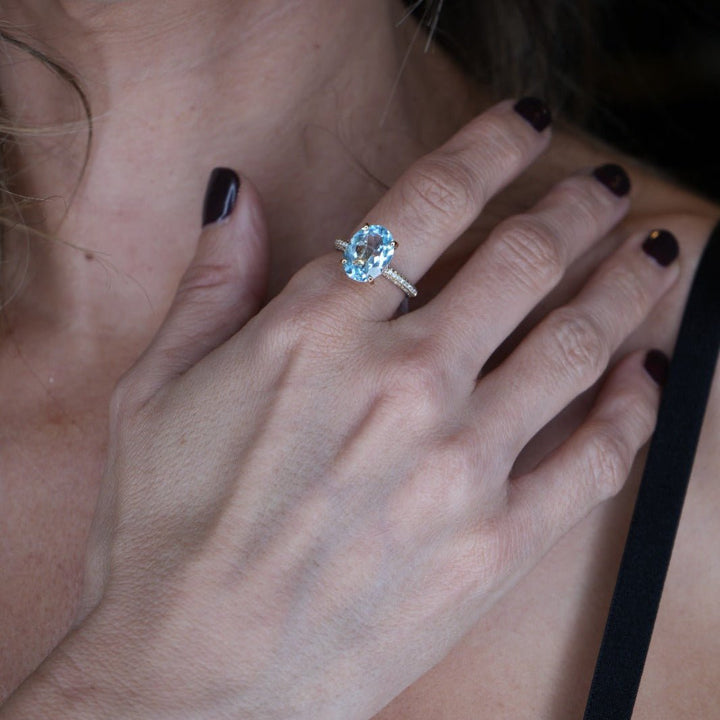 Anillo con Piedra Topaz azul - LAURA CANTU JEWELRY