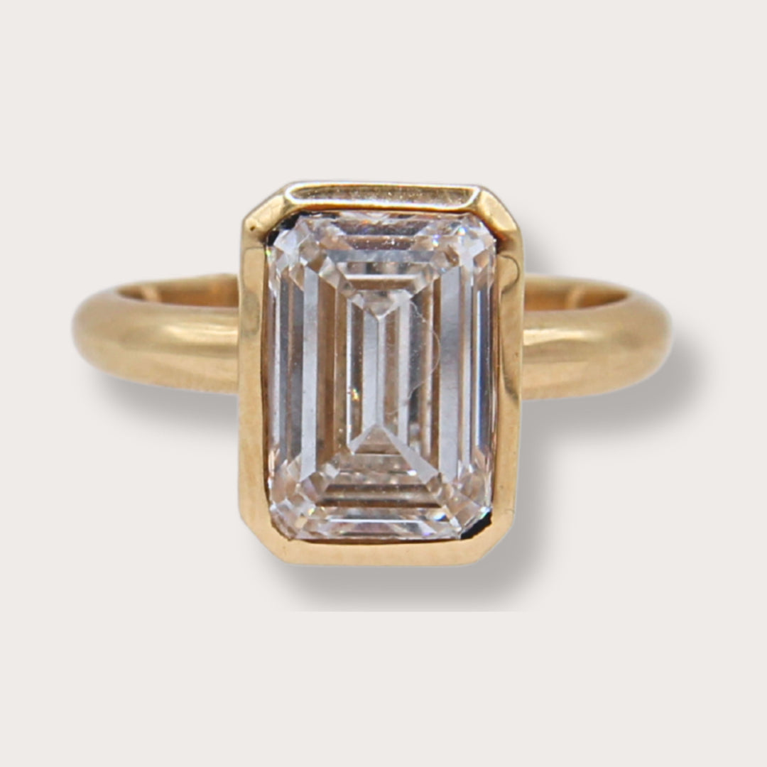 Anillo de brillante con bisel - LAURA CANTU JEWELRY