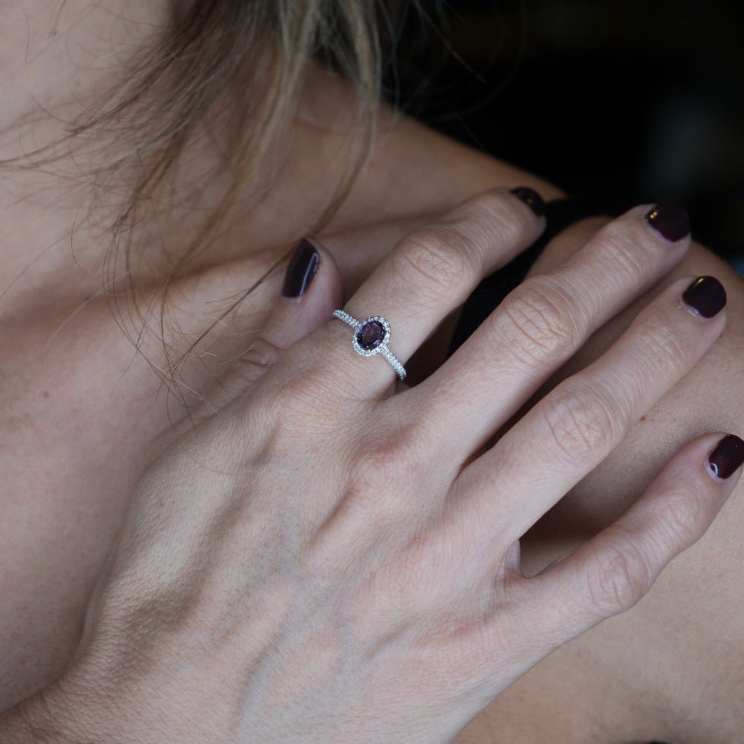 Anillo de Diamantes y Espinela - LAURA CANTU JEWELRY