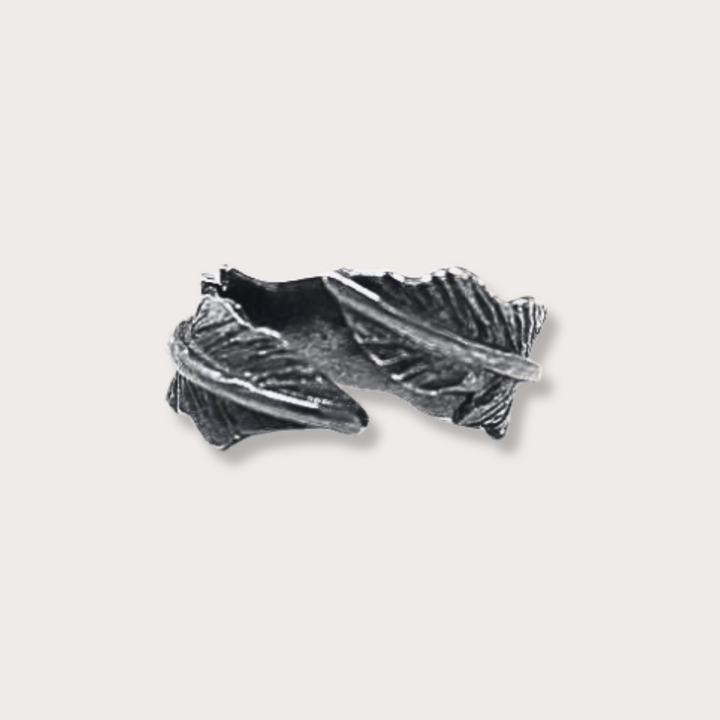 Antique Silver Single Leaf Ring - LAURA CANTU JEWELRY