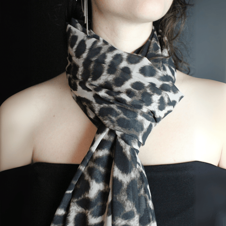 Scarf/Sarong Dark Leopard - LAURA CANTU JEWELRY