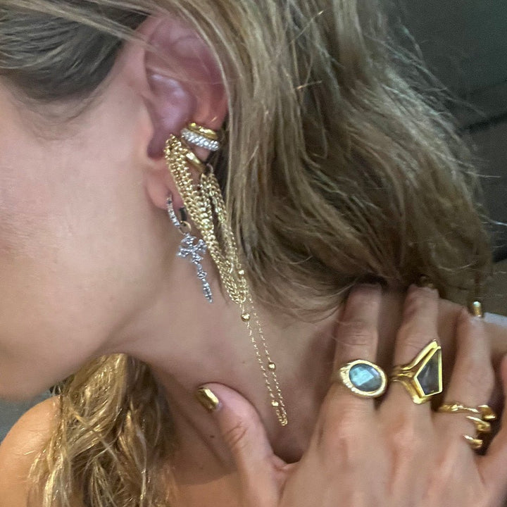 Alexis Hugger II - LAURA CANTU JEWELRY