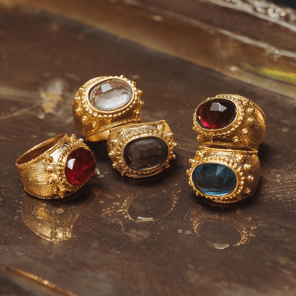 Medusa Ring (Amethyst) - LAURA CANTU JEWELRY
