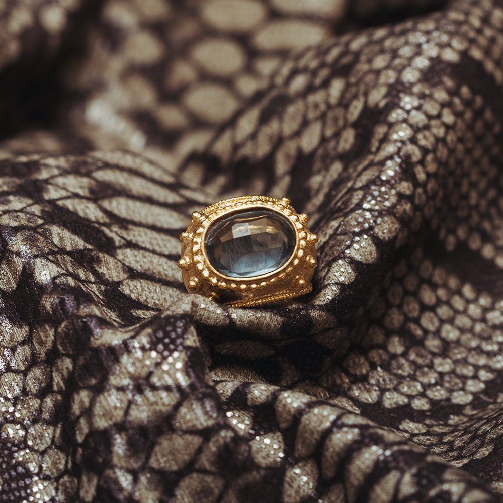 Medusa Ring (Smoke) - LAURA CANTU JEWELRY