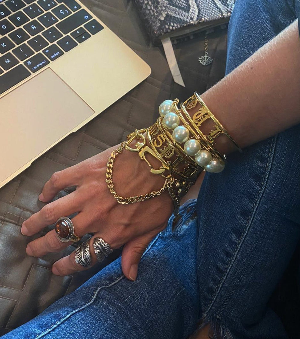 Personalized gothic letters bracelet - Laura Cantu Jewelry - Mx