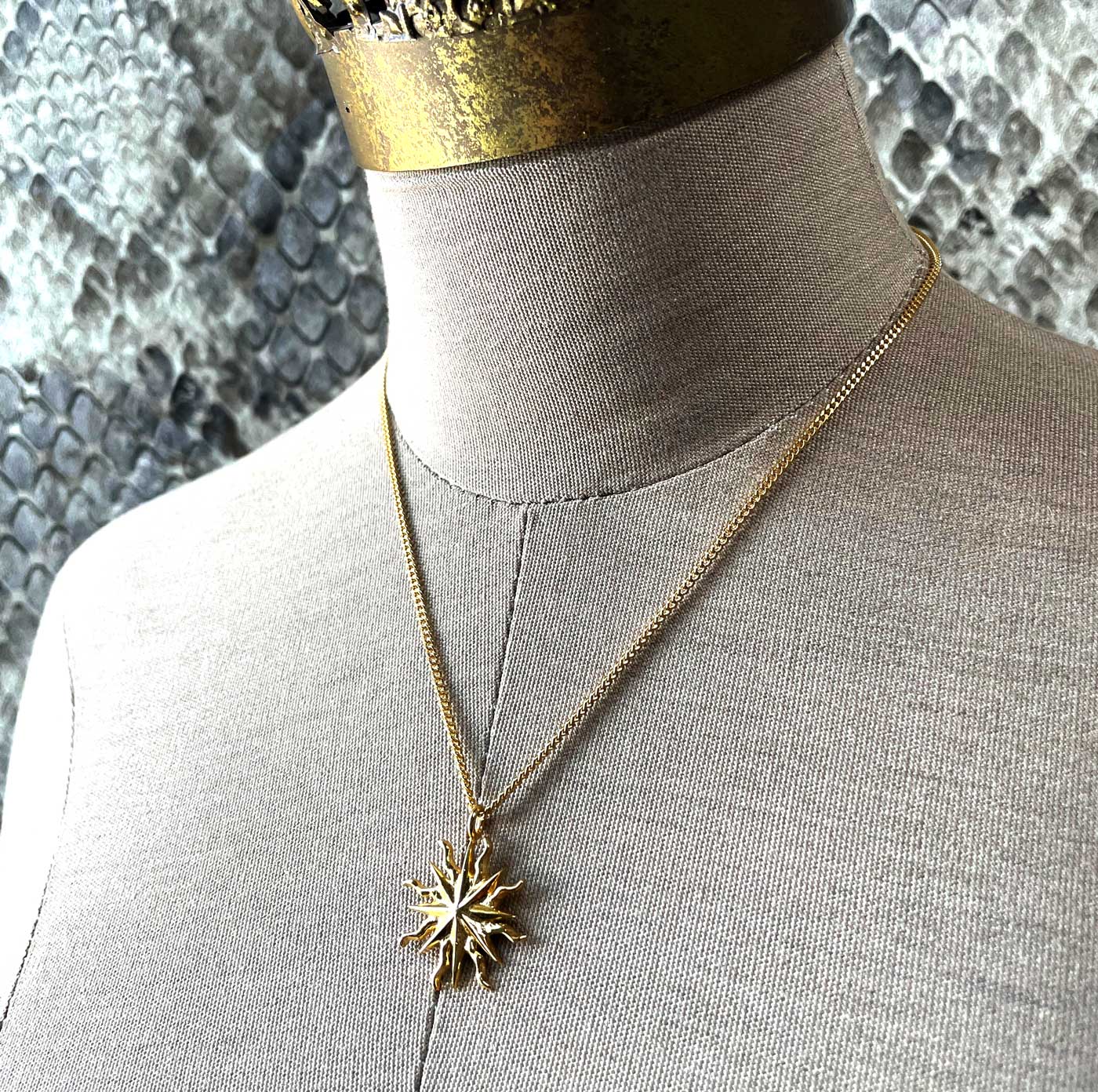 Sunburst necklace clearance pendant